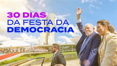 A Festa da Democracia: Celebrando o Triunfo da Vontade Popular sobre a Ditadura Militar na Nigéria